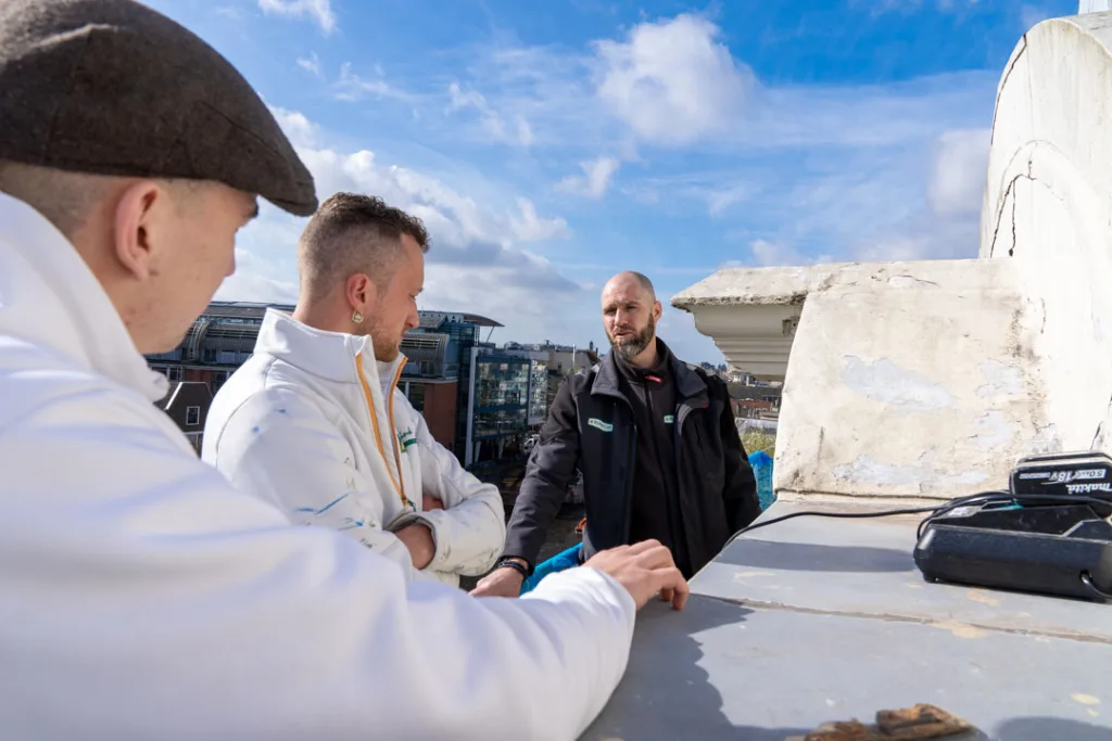 Baustellenbegleitung durch Repair Care Experten in der Altbausanierung.