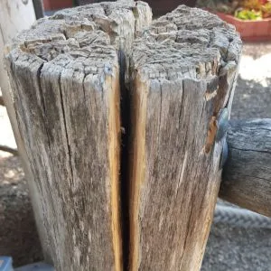 Reparatur Spielplatz Balken ausgefräst