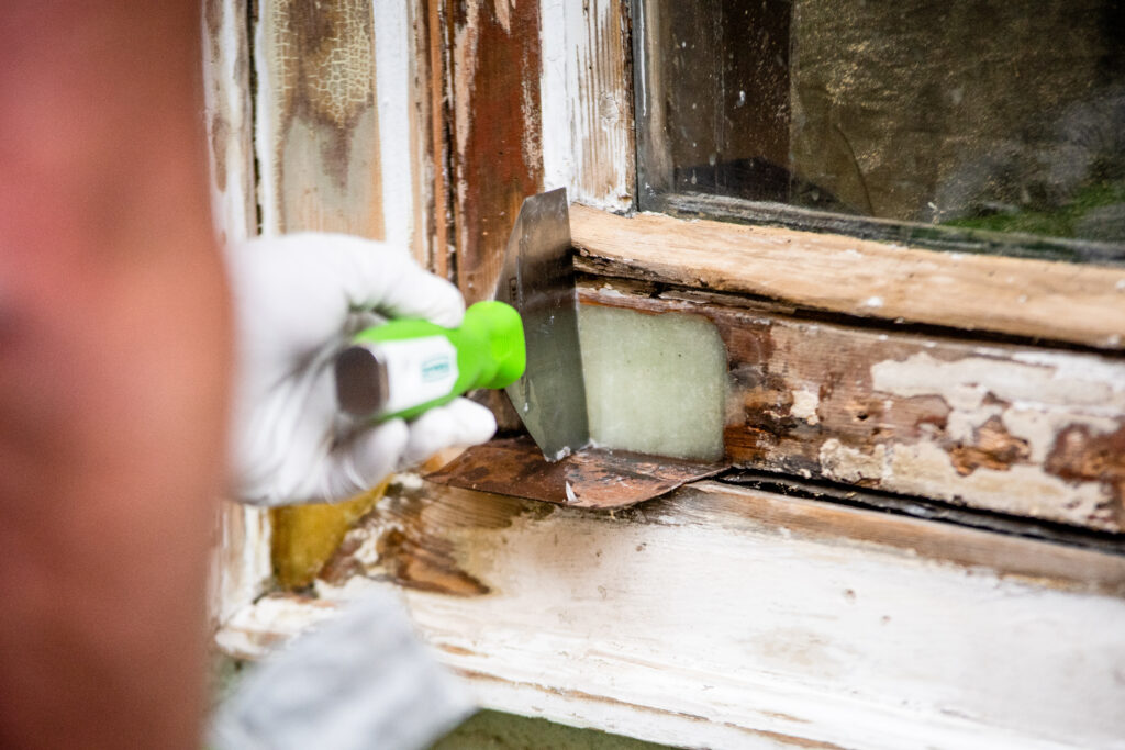 Holzfaulstellen am Fenster reparieren