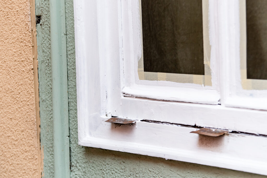 Holzfaulstellen am Fenster reparieren